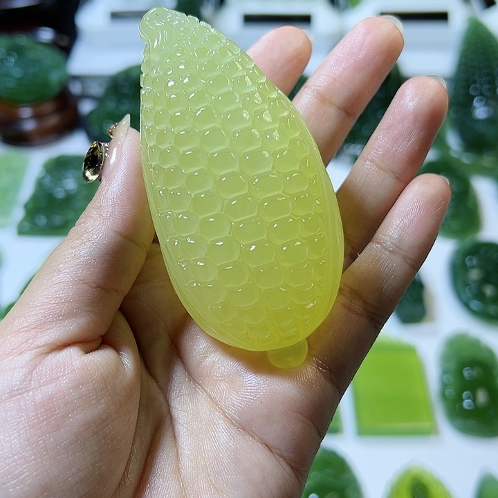 蛇纹石玉手把件未镶嵌乘**浪