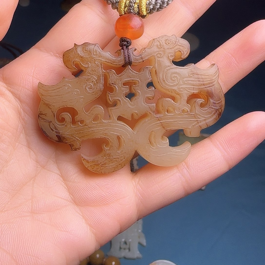 和田玉颈饰未镶嵌依**心