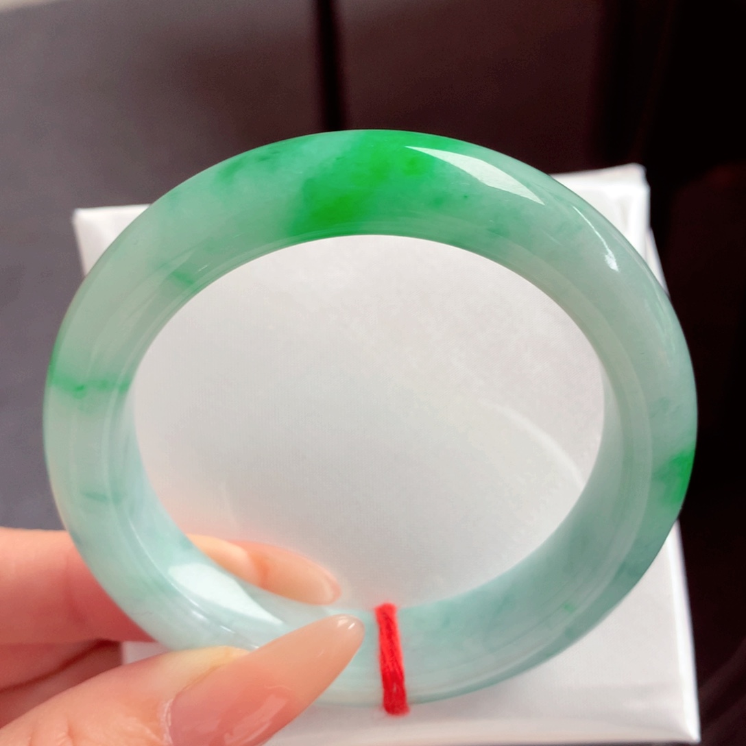 翡翠未镶嵌手镯翡翠