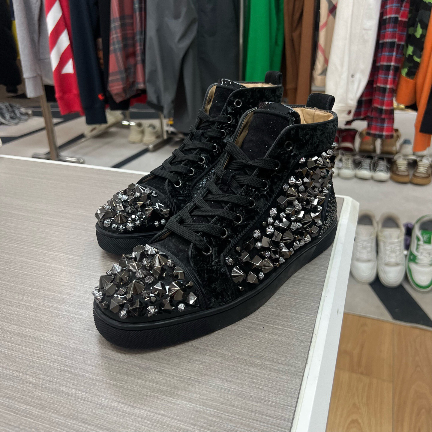 95新 Christian Louboutin/克里斯提·鲁布托 满铆钉板鞋41.5码