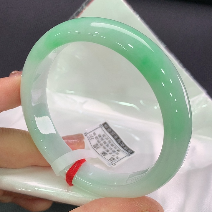 翡翠手镯未镶嵌正圈57.5