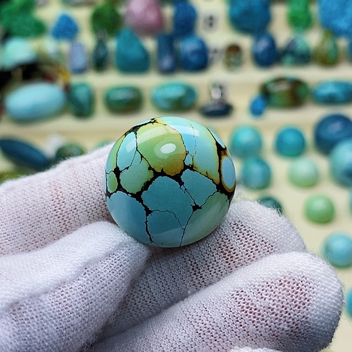 绿松石配饰未镶嵌