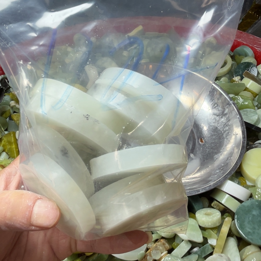 8***5蛇纹石玉未镶嵌岫玉手镯心，平安无事牌