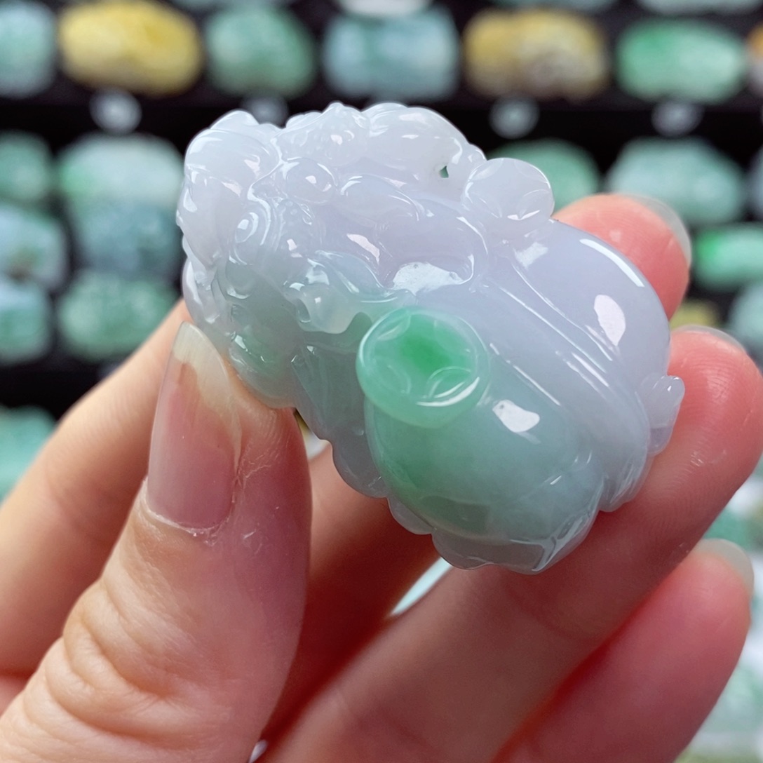 翡翠颈饰未镶嵌天然