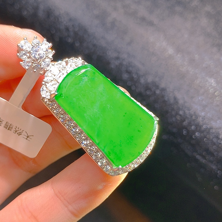 【闪购商品】翡翠颈饰银S925镶嵌翡翠