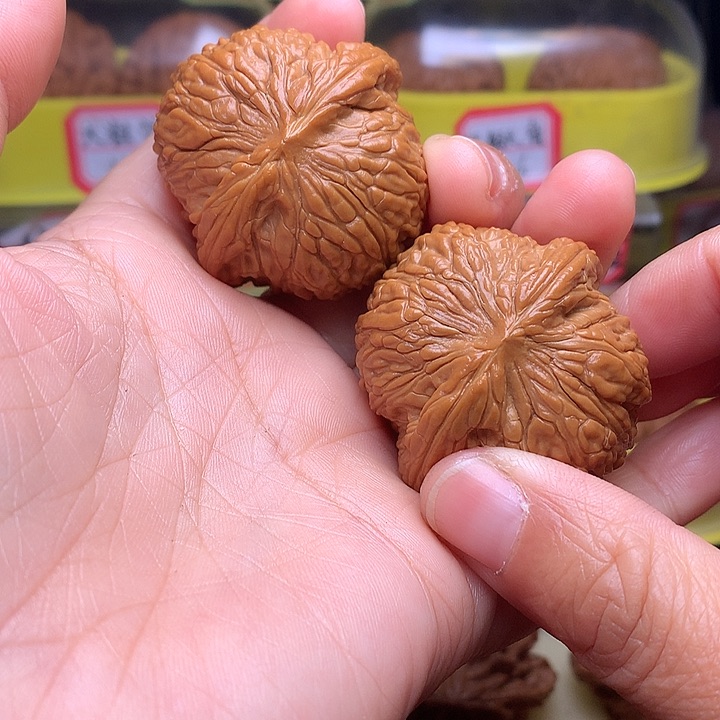吊坠文玩核桃泥鳅背