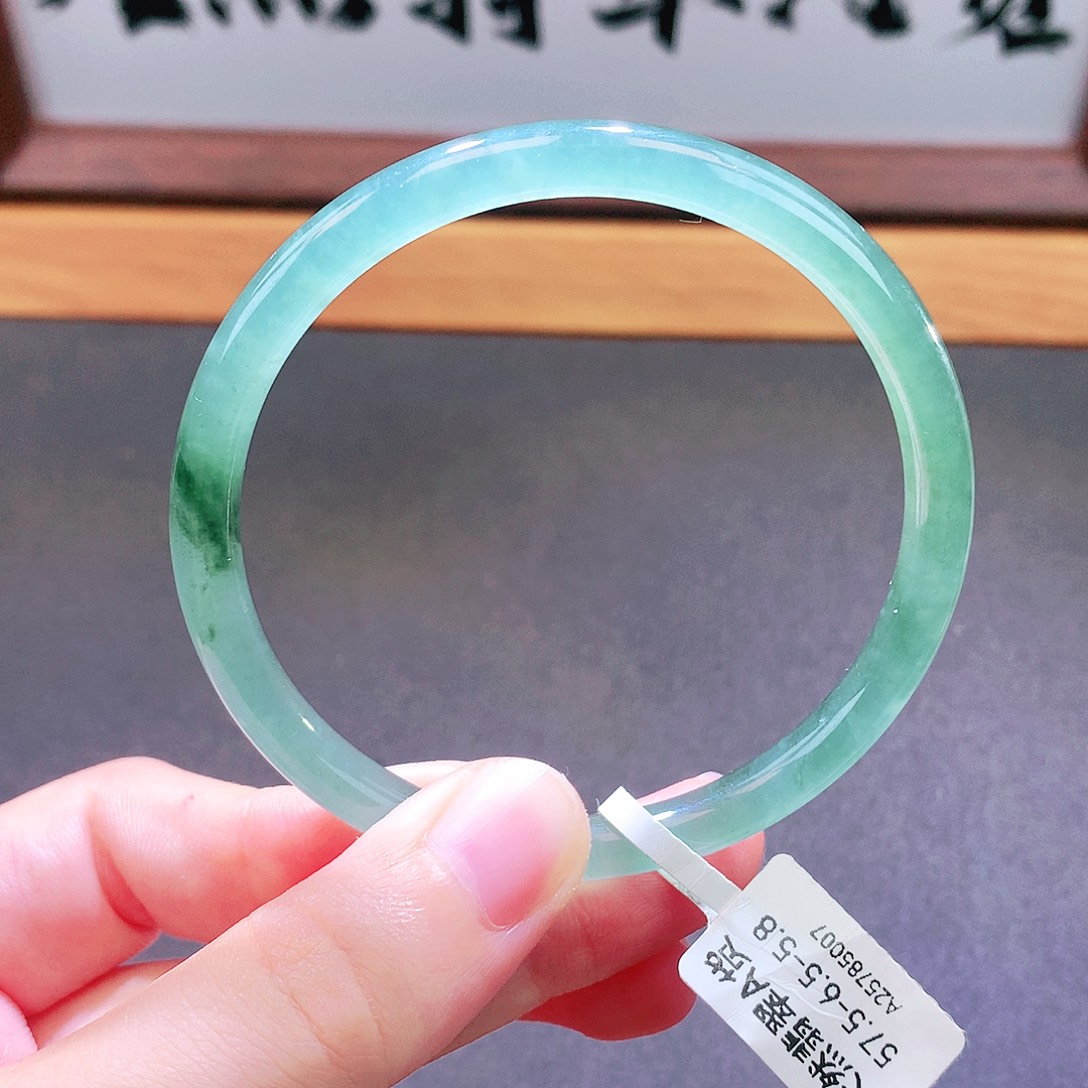 翡翠未镶嵌手镯天然翡翠