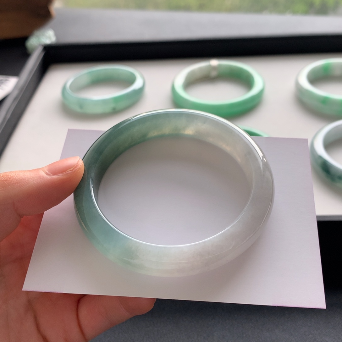 翡翠未镶嵌手镯54.6正圈