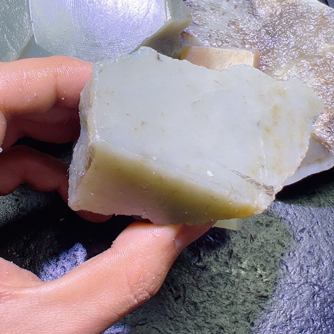 和田玉未镶嵌珠宝半成品