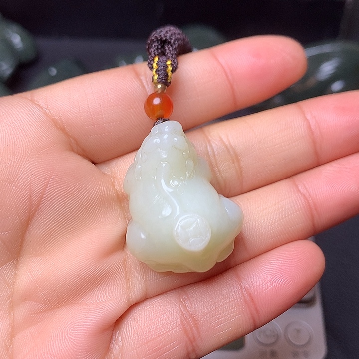 L***～和田玉未镶嵌颈饰