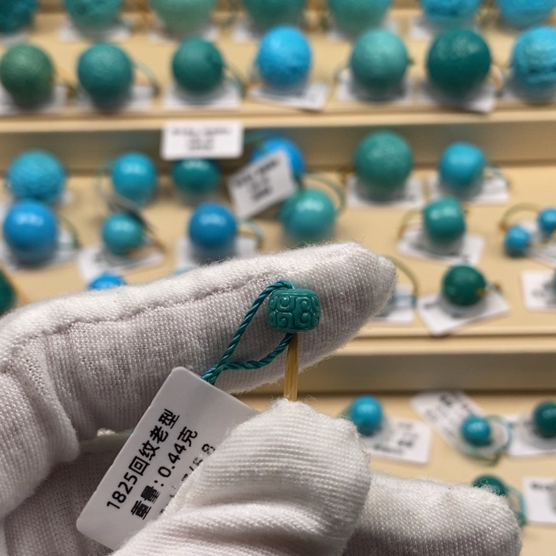 绿松石未镶嵌精品高瓷绿松石哦