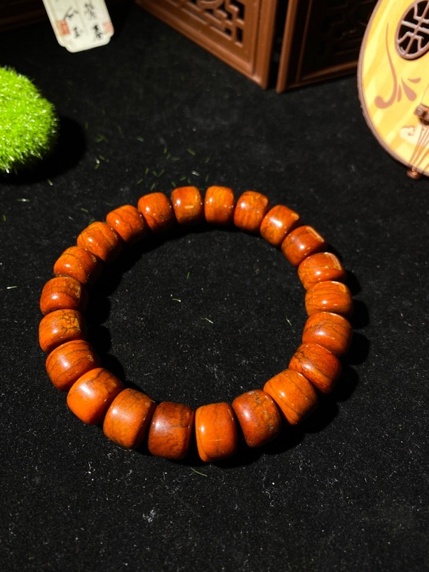 腰佩手串骨手串。775。    