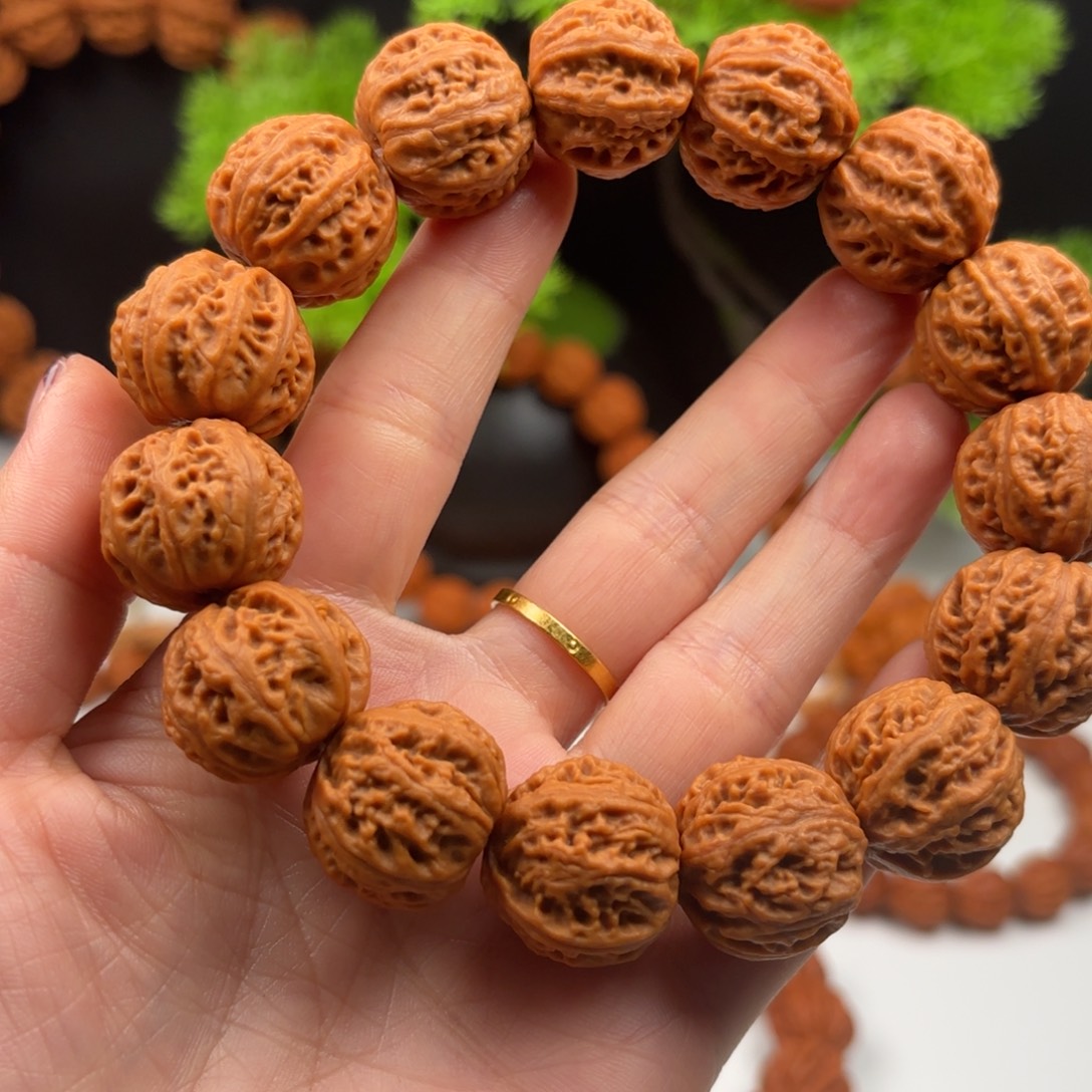 苏****文玩核桃手串小核桃9