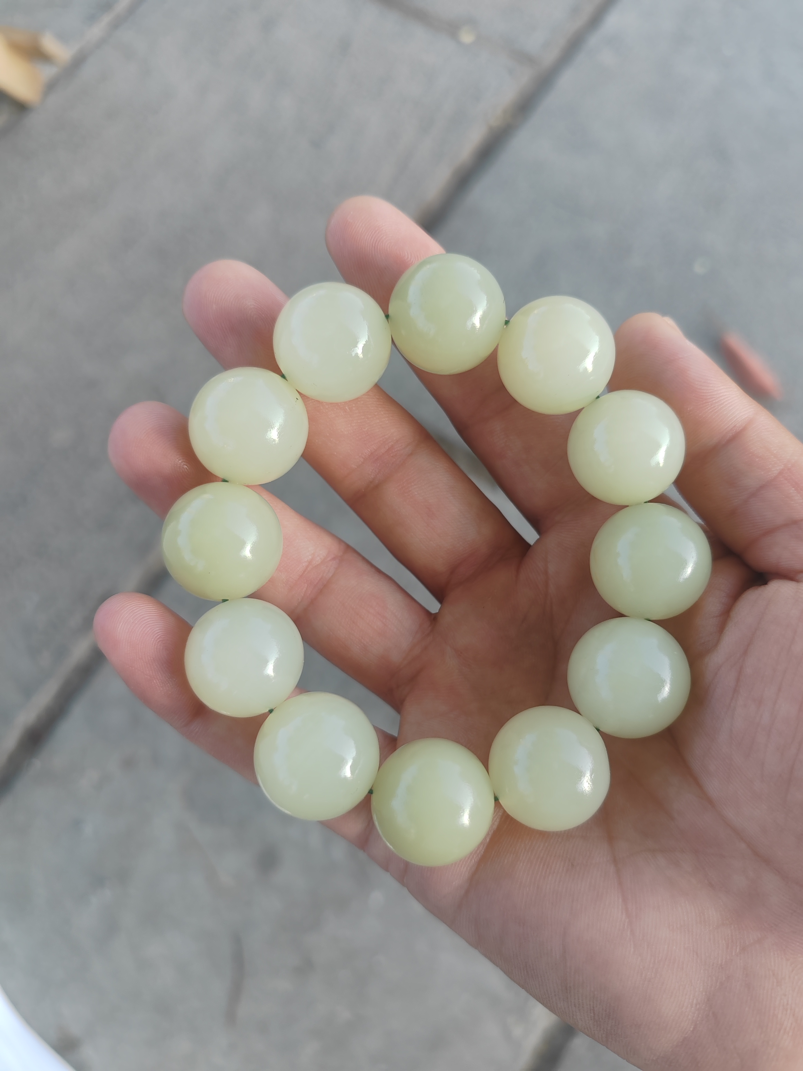 卡20mm青海葡萄肉圆珠手串 色泽鲜艳