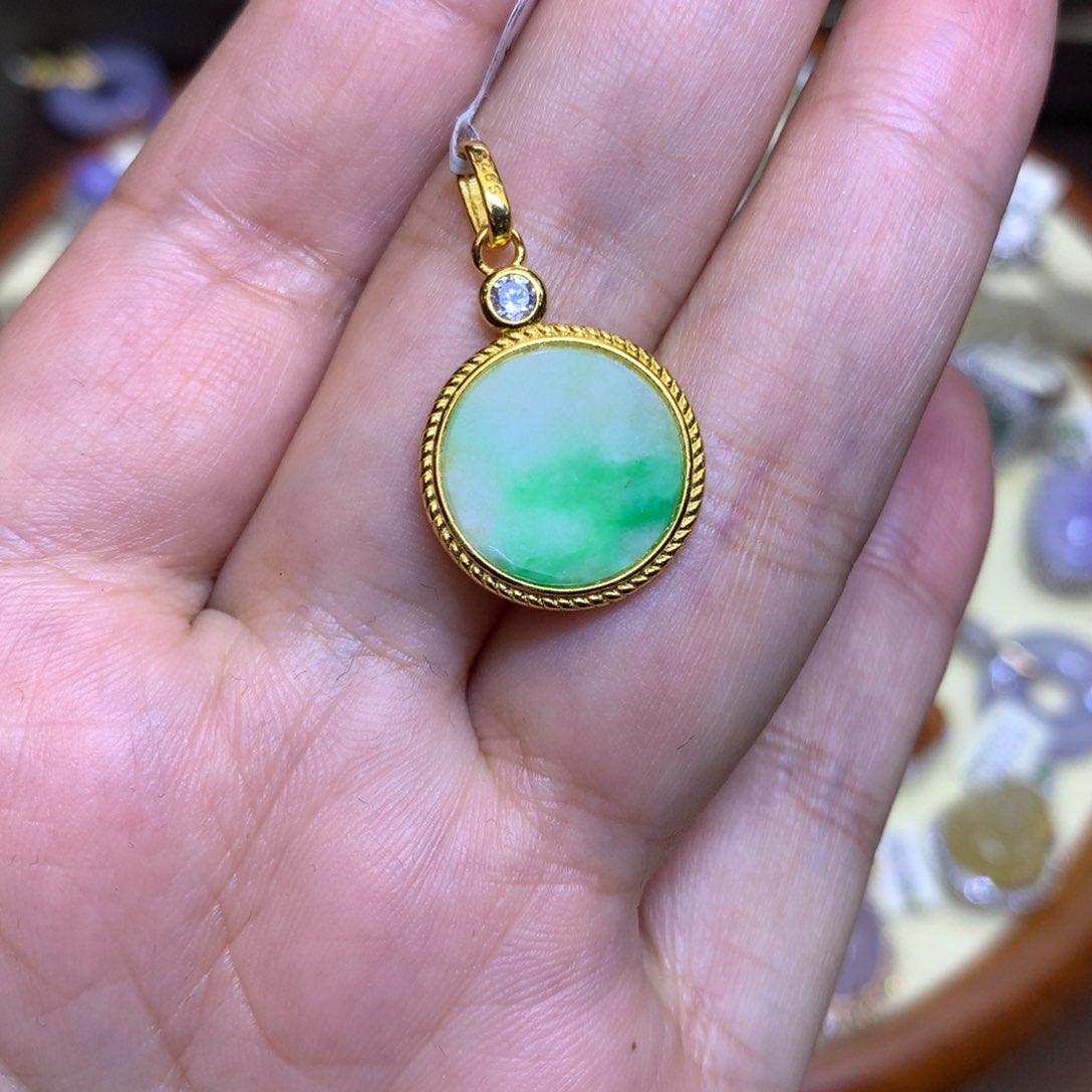 翡翠颈饰银S925镶嵌翡翠吊坠