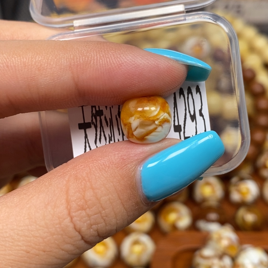 蜜蜡未镶嵌珠宝奇石4293