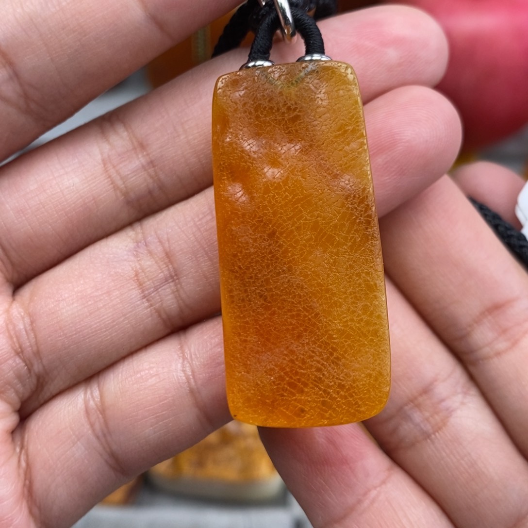琥珀吊坠(赠链)未镶嵌