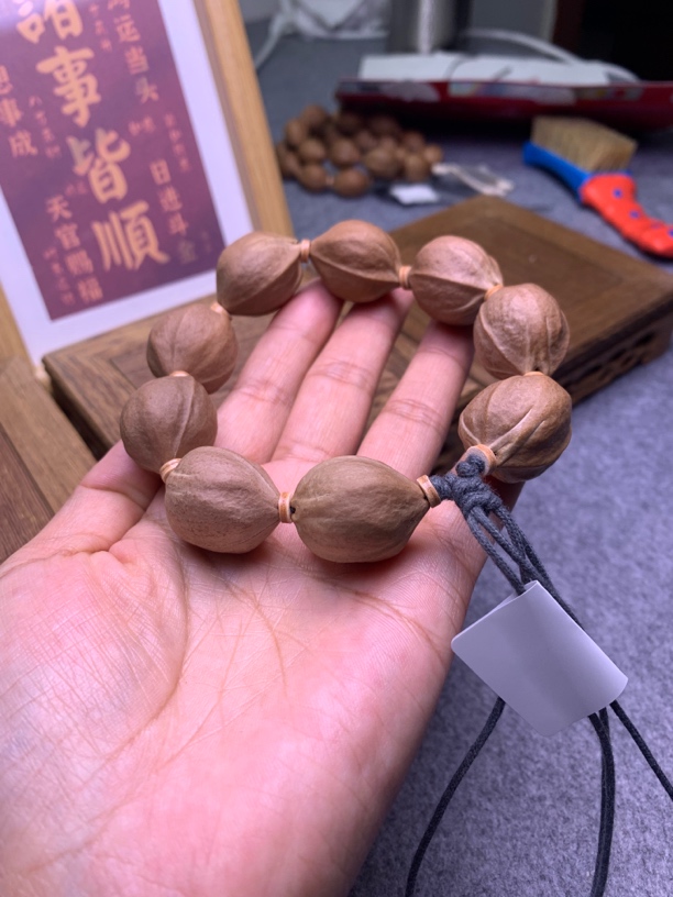 梅林铁核原生态22*27三花鲨鱼背梅橄榄核素串。去霜不退不换