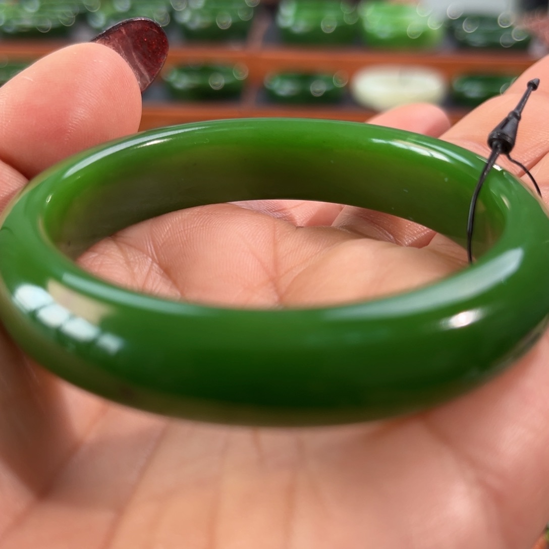 未镶嵌手镯和田玉（碧玉）