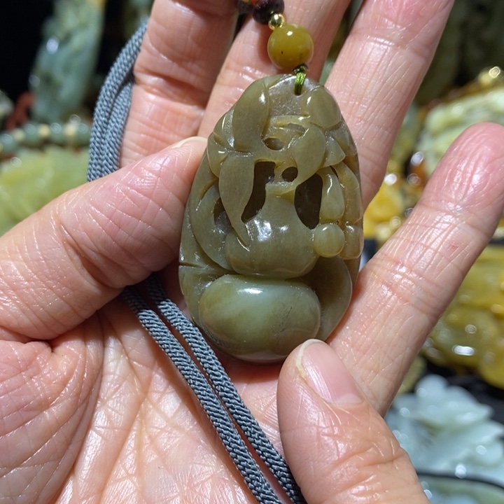 岫玉岫玉吊坠未镶嵌