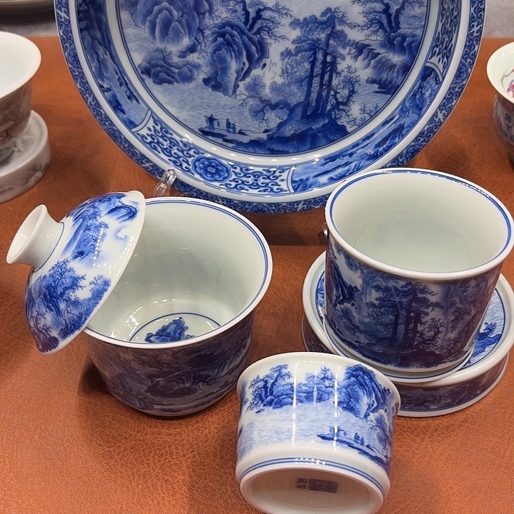 景德镇市和上海浦东新