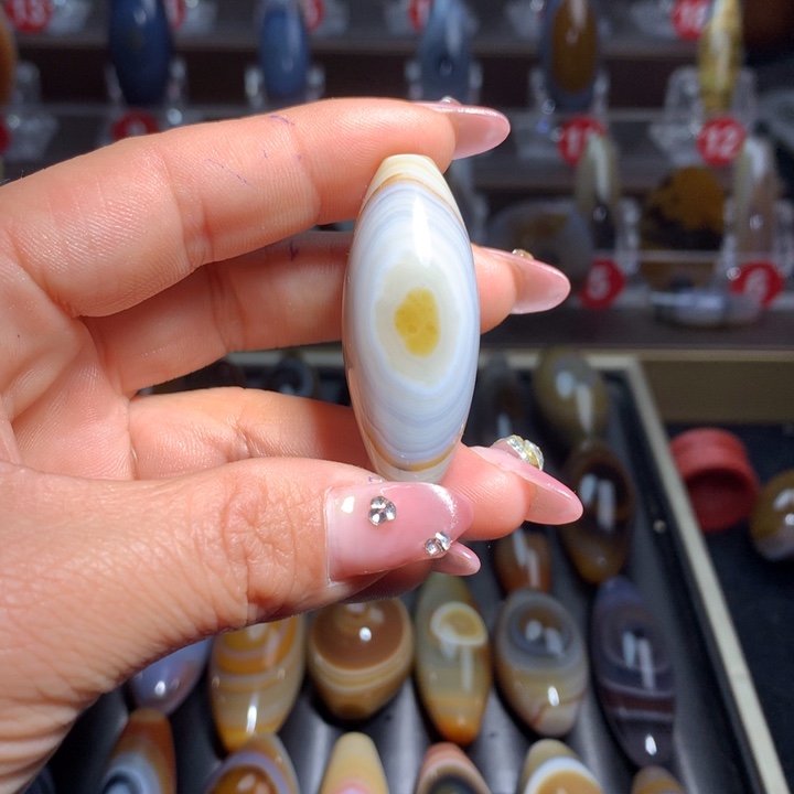 玛瑙/玉髓颈饰未镶嵌吊坠