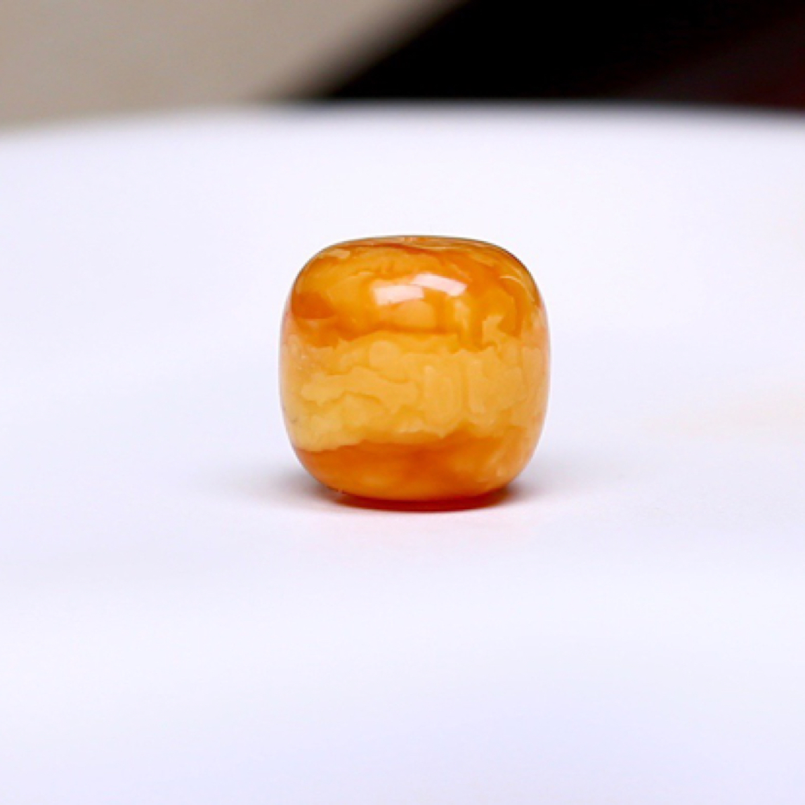 11.1*10.6mm老蜡老型单珠，器型很饱满，浓蜡虎皮纹