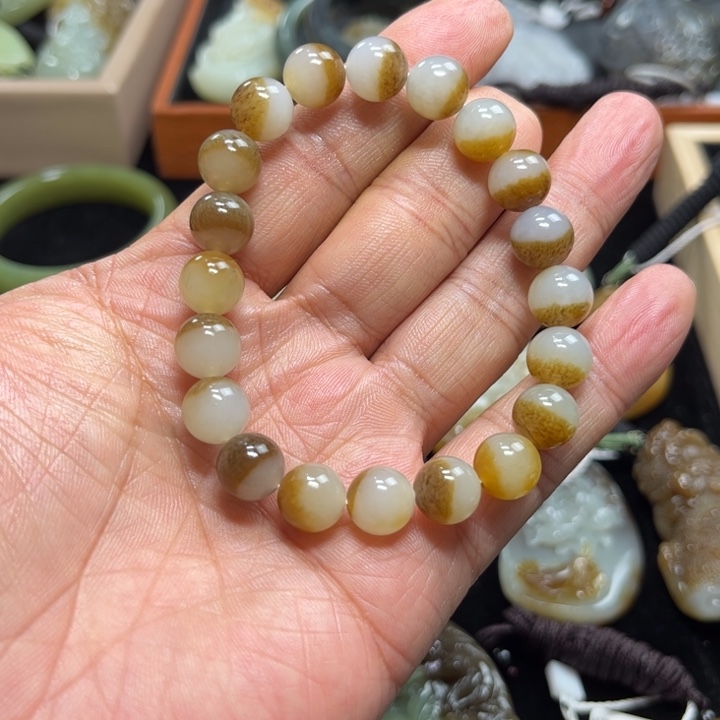 和田玉（糖玉）未镶嵌手链