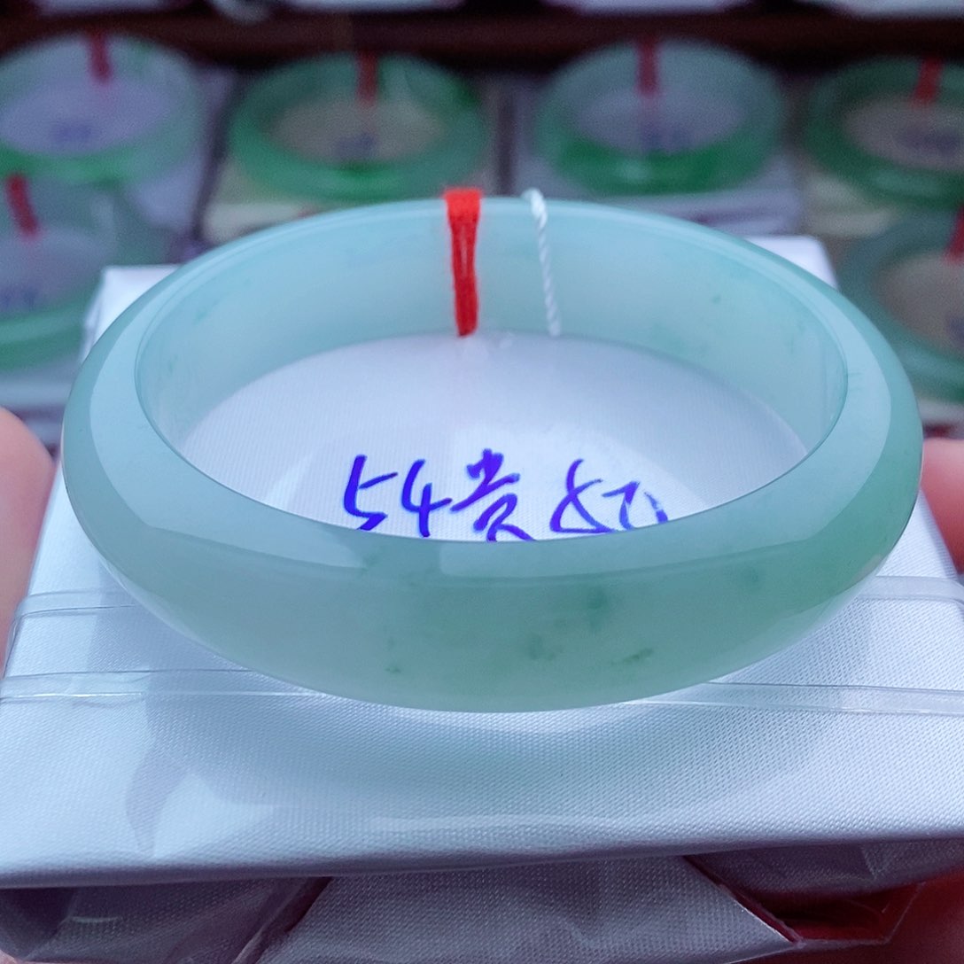 翡翠手镯（贵妃镯）未镶嵌0119-54贵妃 肉质细腻 飘花
