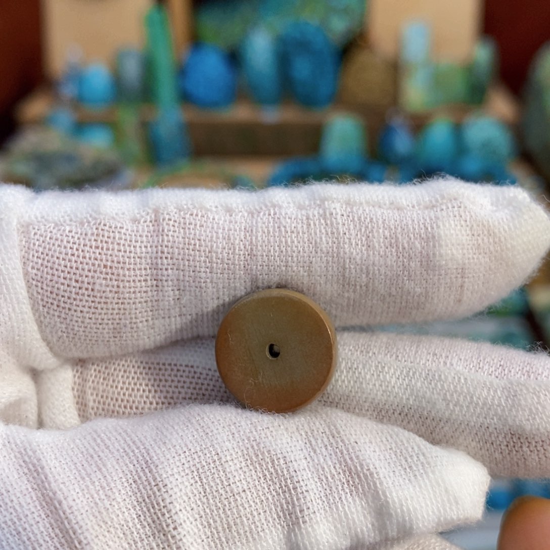 定制绿松石高瓷红彩扣子