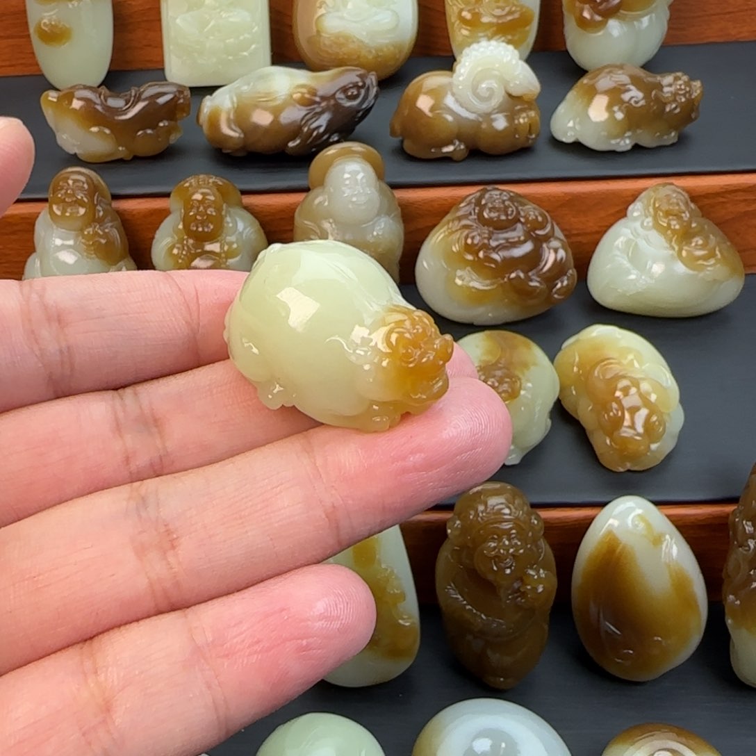 和田玉（糖玉）颈饰未镶嵌?****^