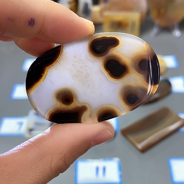 玛瑙/玉髓未镶嵌珠宝半成品