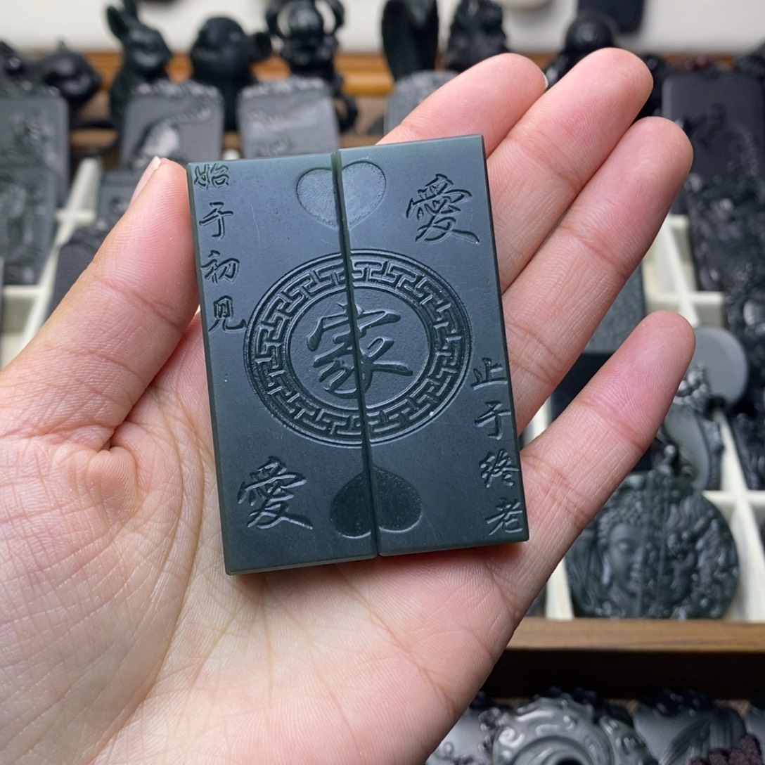 内***哥和田玉未镶嵌颈饰