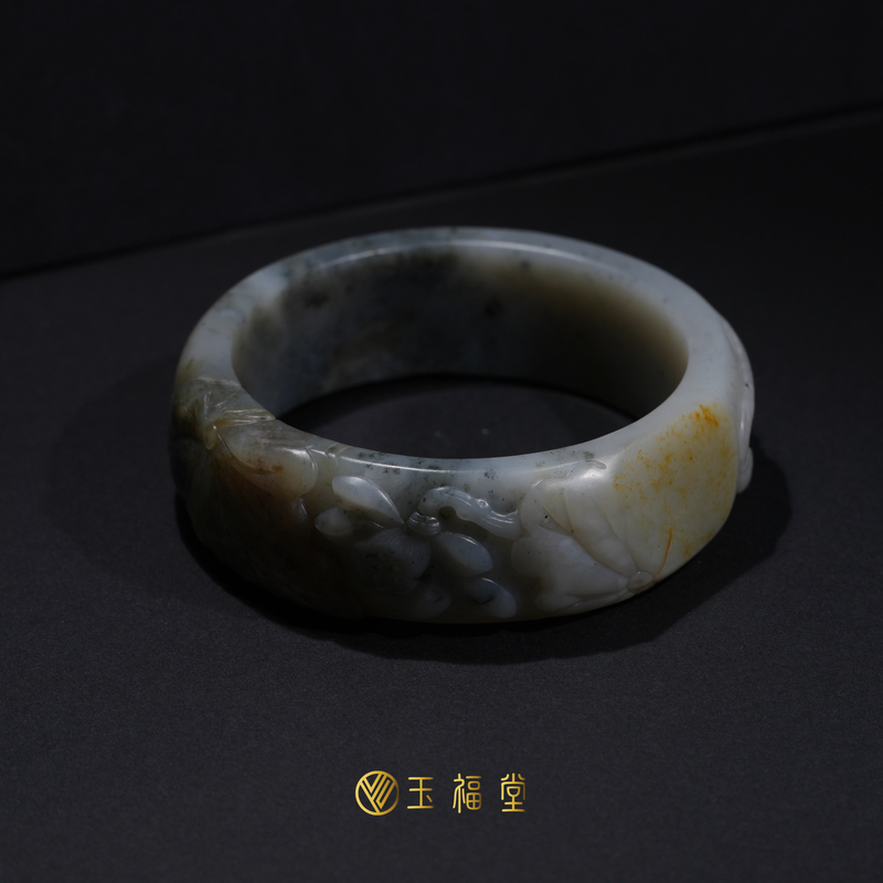 玉福堂 | 新疆和田玉籽 | 青花籽雕刻手镯 | 宽版玉镯 意境镯60mm