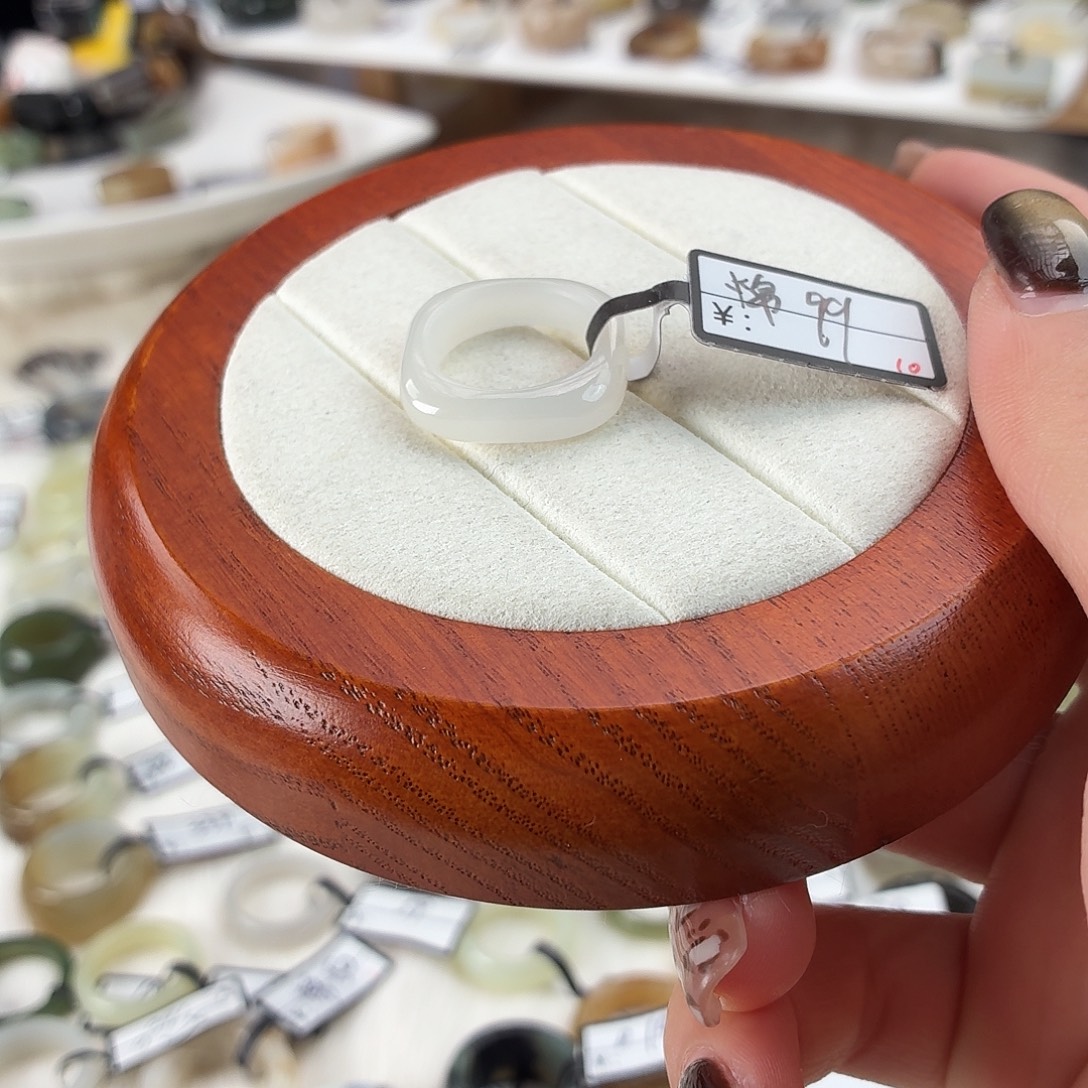 和田玉（糖玉）未镶嵌戒指Q18烟紫方圆内径16.2港码12