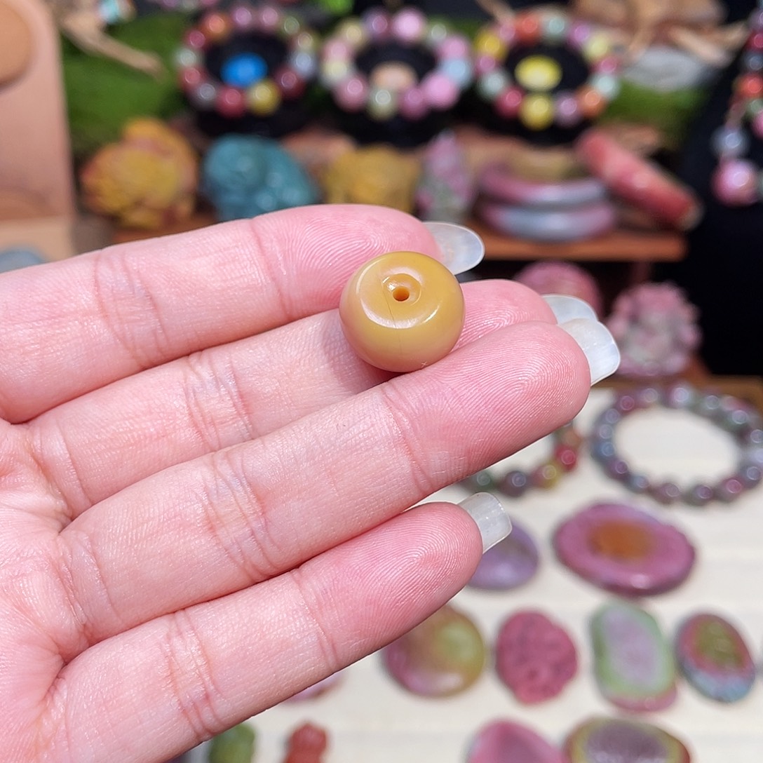 爱***女玛瑙/玉髓未镶嵌手串盐源玛瑙扣子