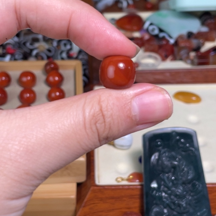 南红玛瑙未镶嵌颈饰90