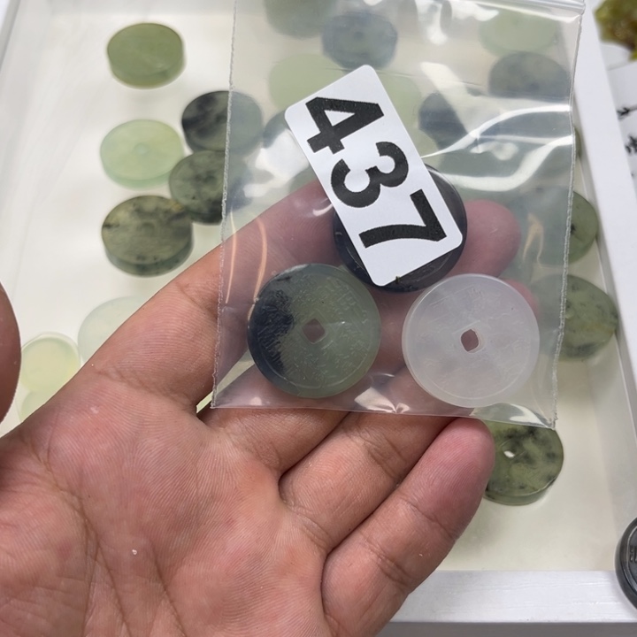 蛇纹石玉未镶嵌珠宝半成品樱****）