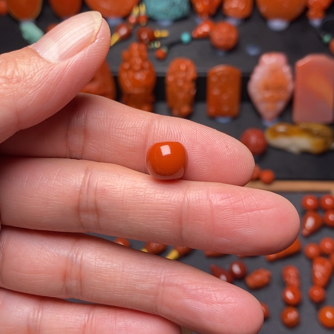 南红玛瑙老型纯色1.0未镶嵌沸*