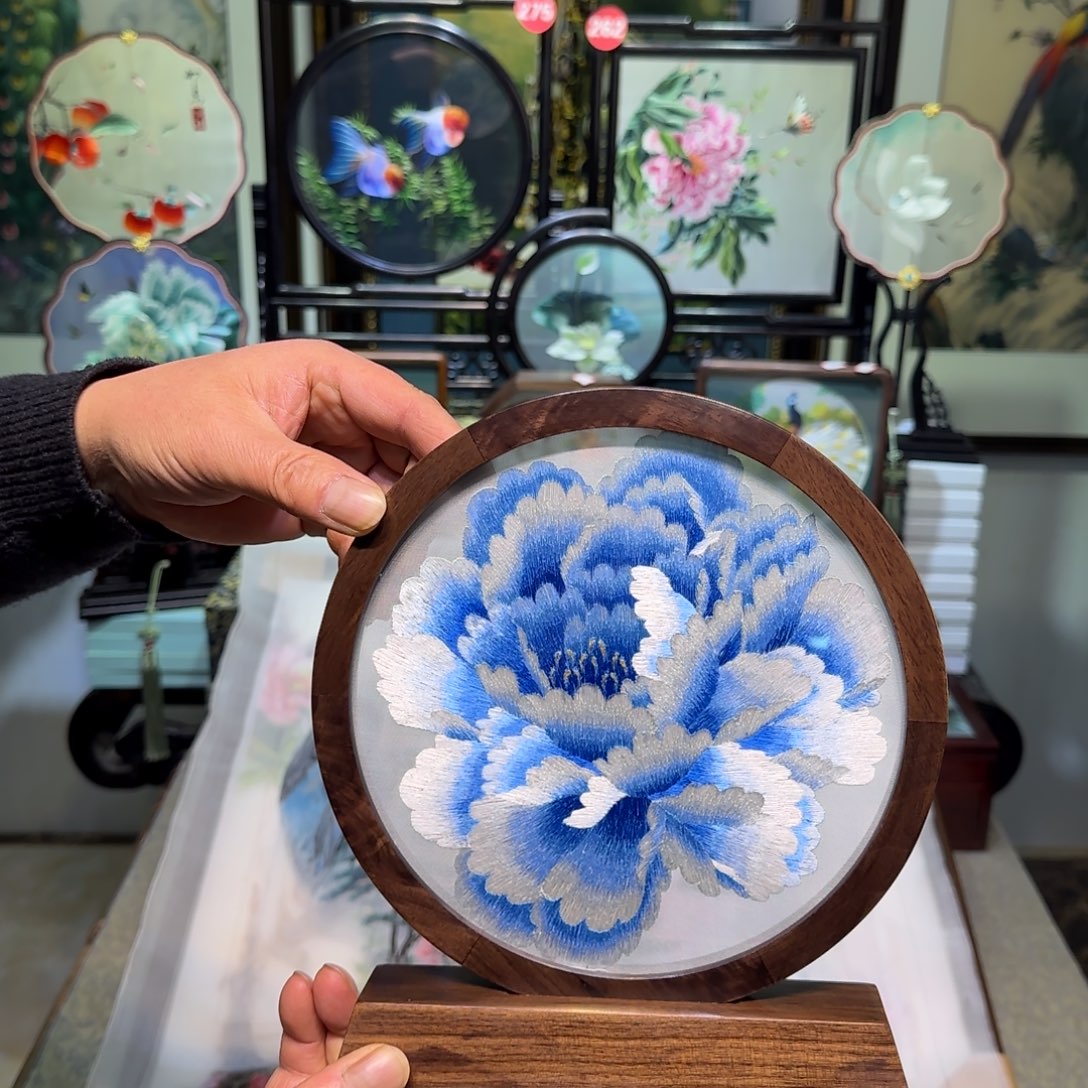 刺绣刺绣工艺精湛