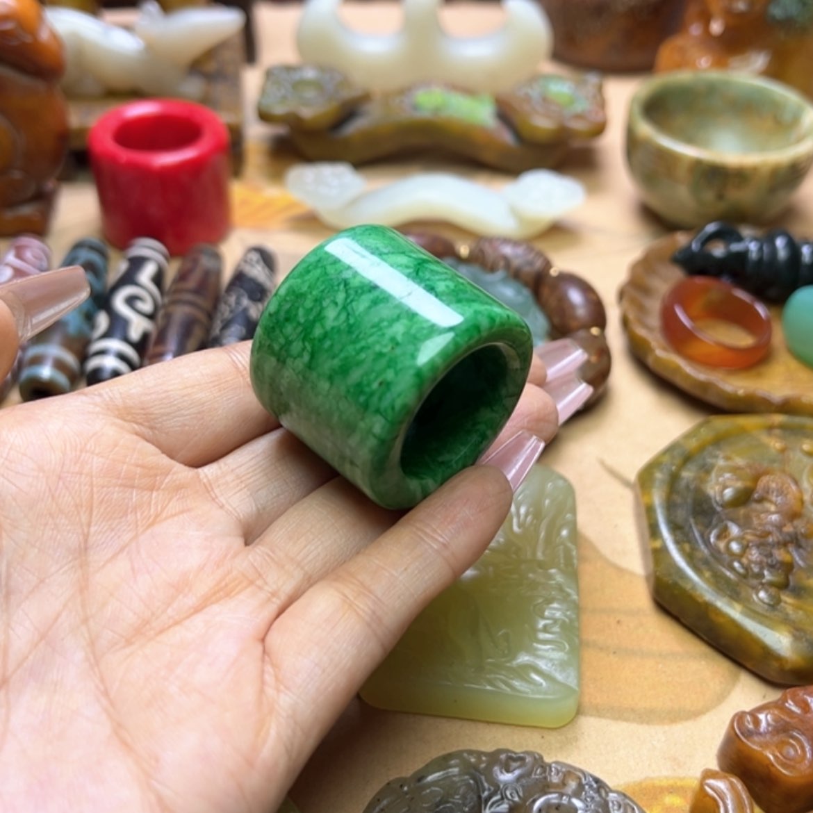 【闪购商品】蛇纹石玉颈饰未镶嵌