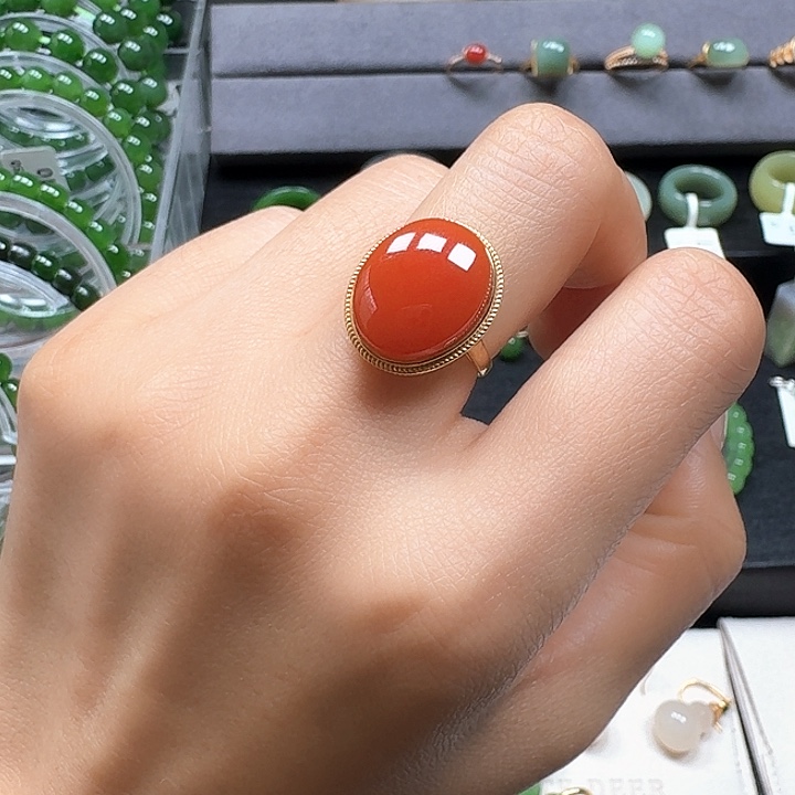 南红玛瑙18K金镶嵌戒指