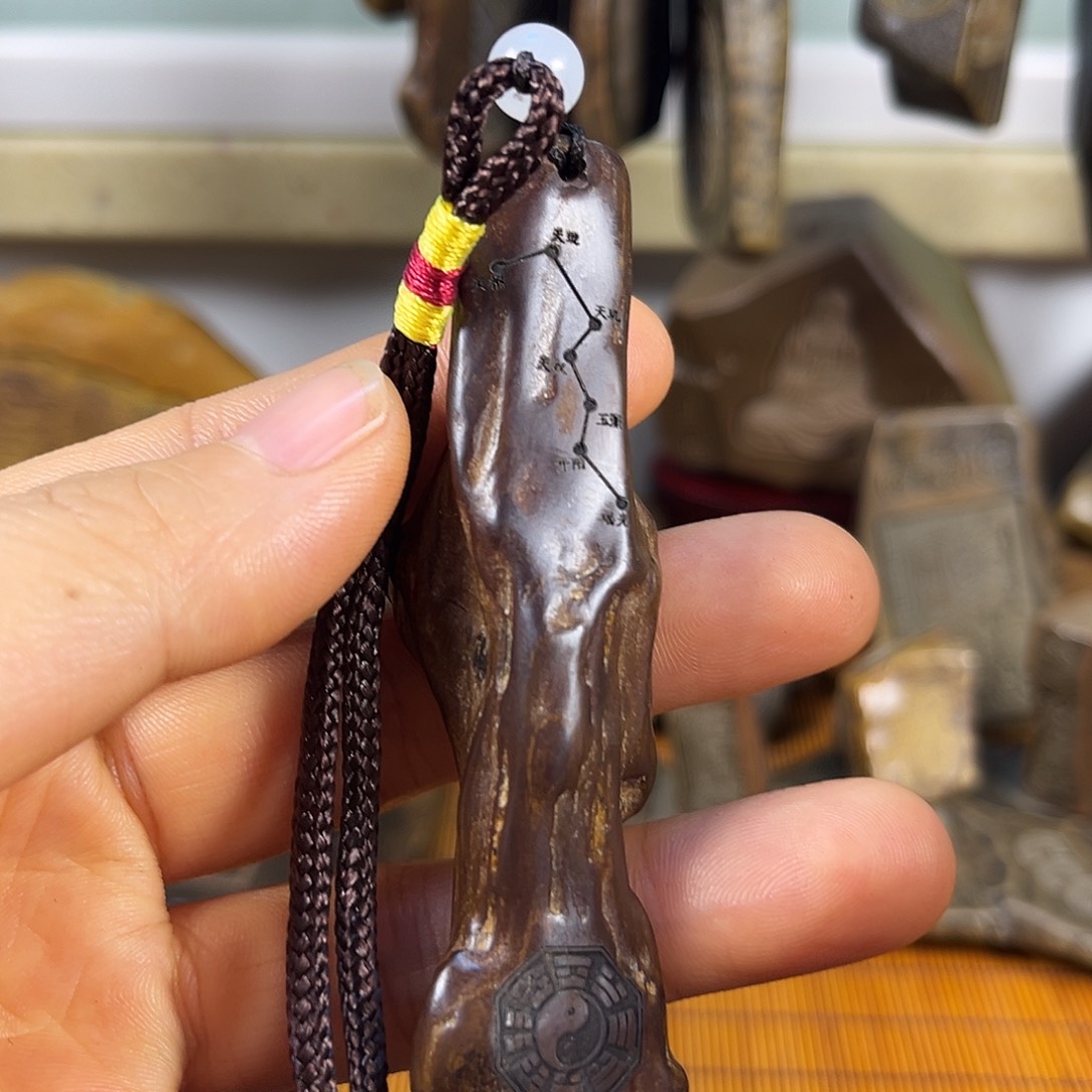 新疆戈壁石原石雕刻10