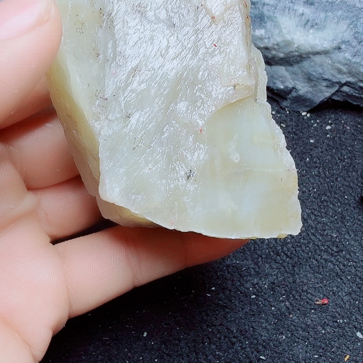 未镶嵌和田玉（糖玉）珠宝半成品