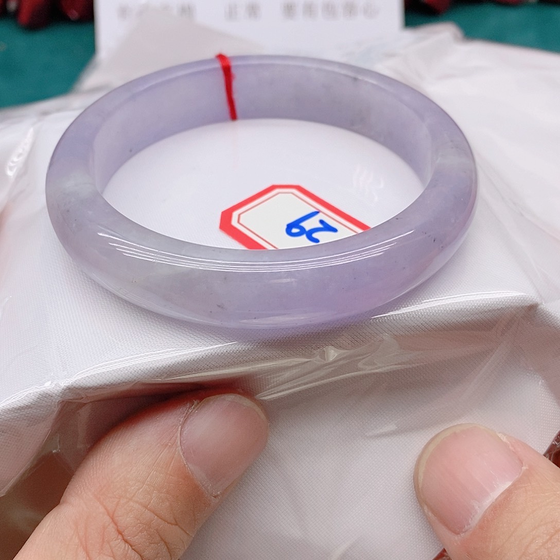 翡翠手镯未镶嵌299999999