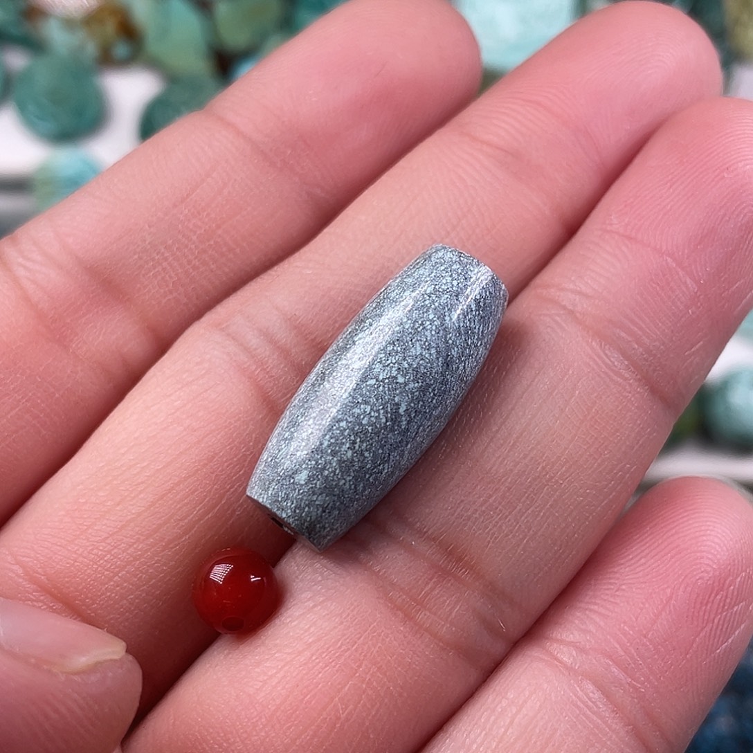 南红玛瑙未镶嵌颈饰