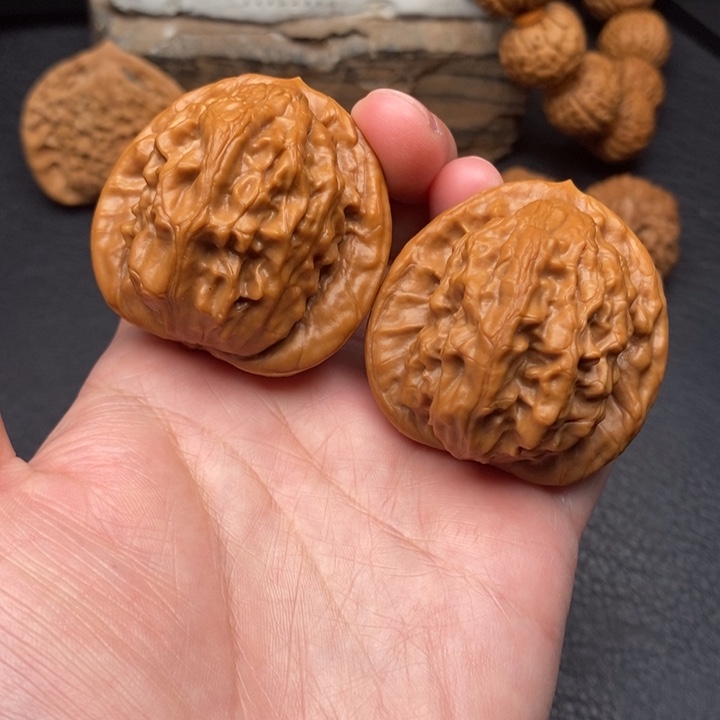 桃核把件尺寸42大红袍