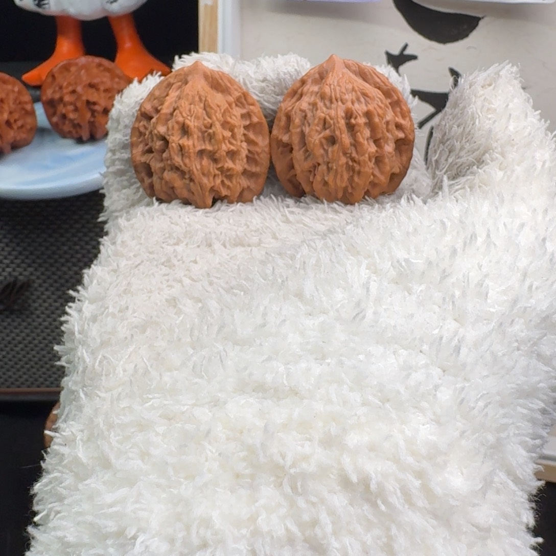 文玩核桃吊坠3806虎头