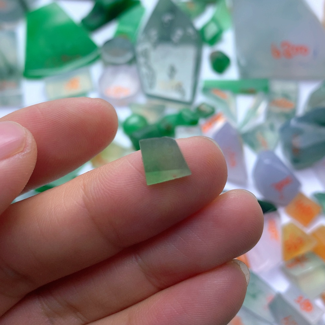 定制翡翠未镶嵌天然缅甸翡翠吊坠挂件