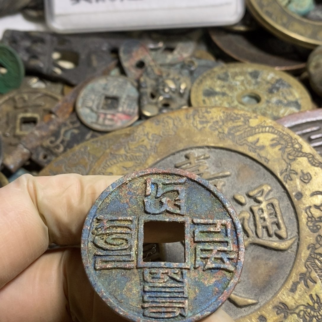 铜现代工艺品学习币